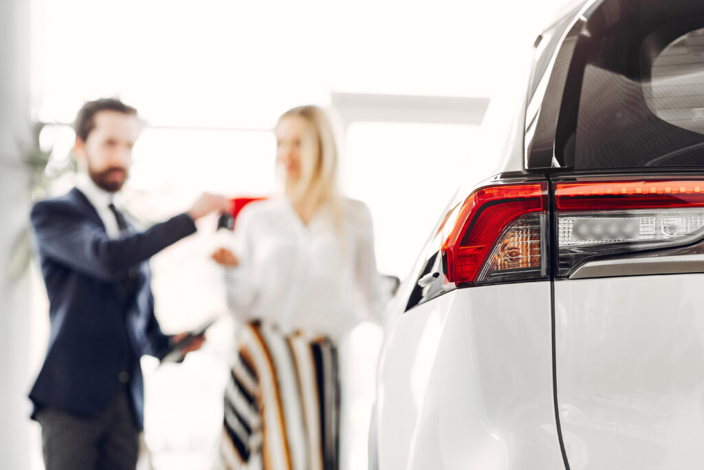 Trasporti - stylish elegant woman car salon